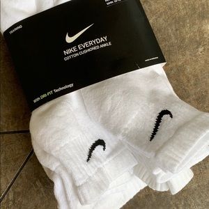 NIKE EVERYDAY COTTON CUSHIONED ANKLE 6 pairs socks